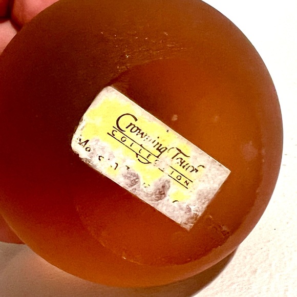 Crowning Touch Frosted Art Glass Crystal Peach Green Stem & Leaf Paperweight - Picture 6 of 6